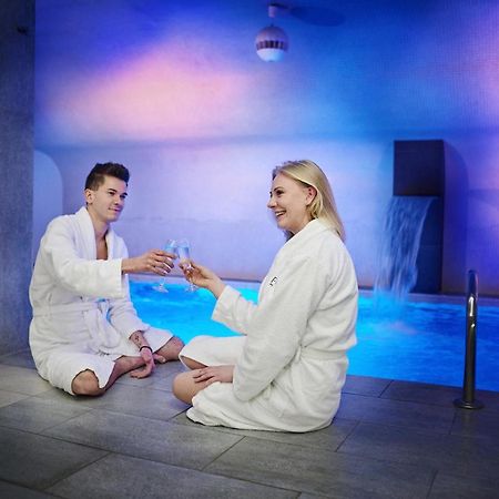 Hotel Fado Spa & Restaurant Świdnica Eksteriør bilde
