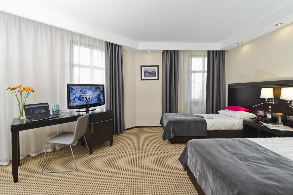 Hotel Fado Spa & Restaurant Świdnica Rom bilde