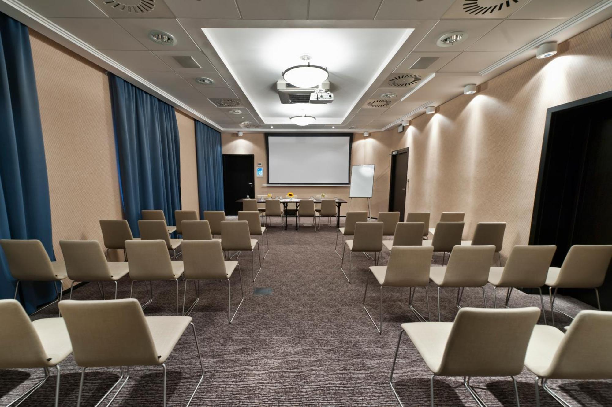 Hotel Fado Spa & Restaurant Świdnica Eksteriør bilde