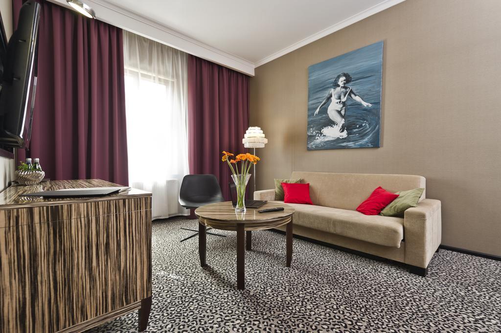 Hotel Fado Spa & Restaurant Świdnica Eksteriør bilde