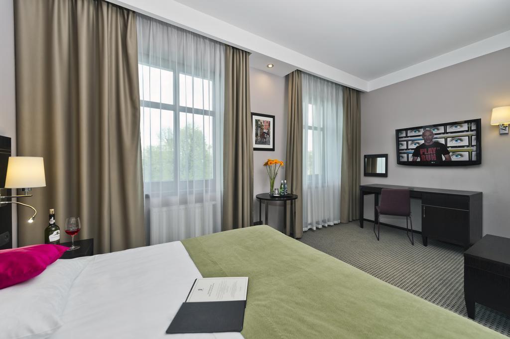 Hotel Fado Spa & Restaurant Świdnica Eksteriør bilde