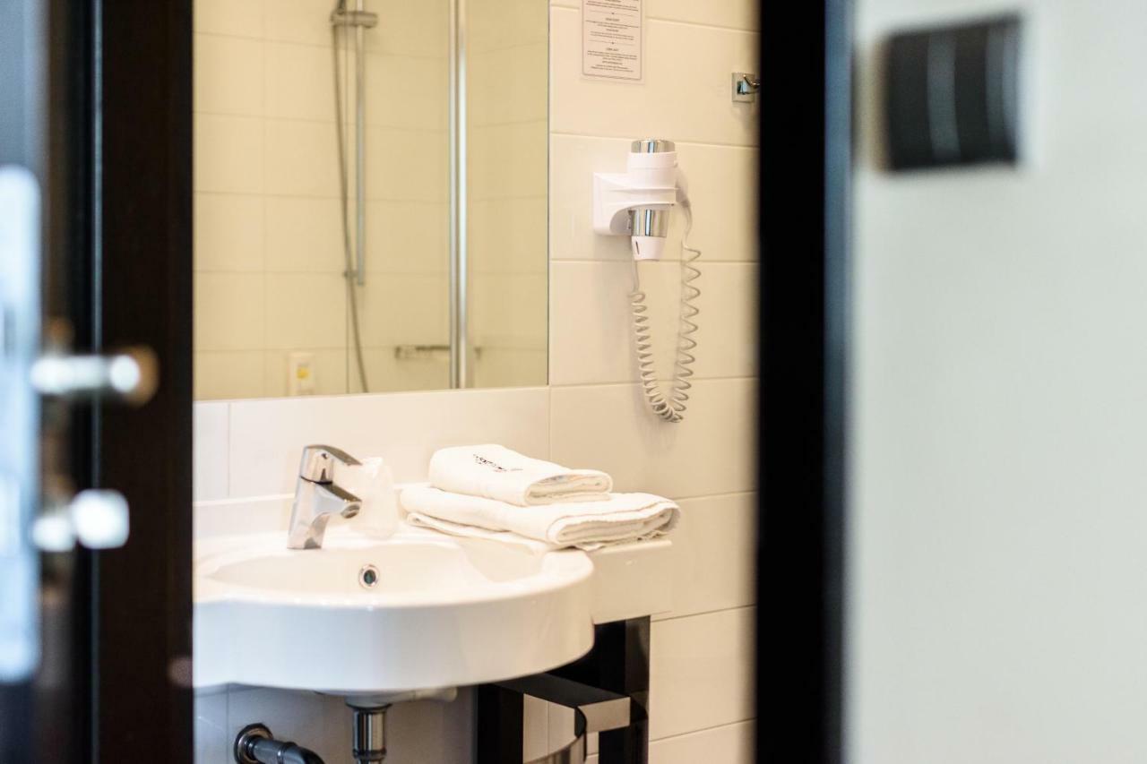 Hotel Fado Spa & Restaurant Świdnica Eksteriør bilde
